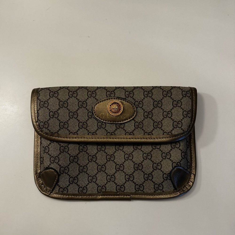 Nice Gucci backpack missing the belt sold as it - Picture 3 of 6